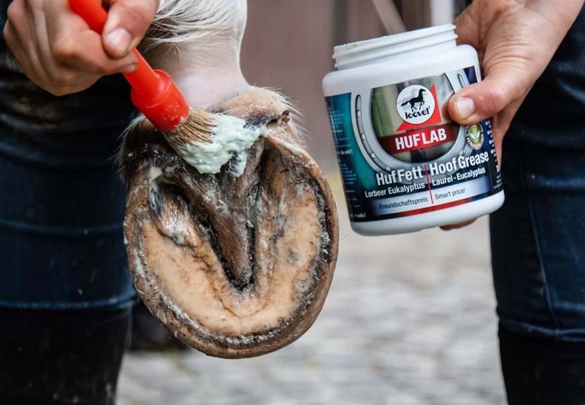 Leovet Huflab - balzám na kopyta Eukalyptus (Huf Fett Lorbeer Eucalyptus) 750ml